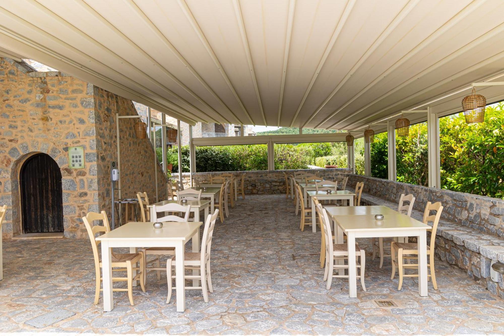 Castello Antico Hotel Gythio Exterior photo