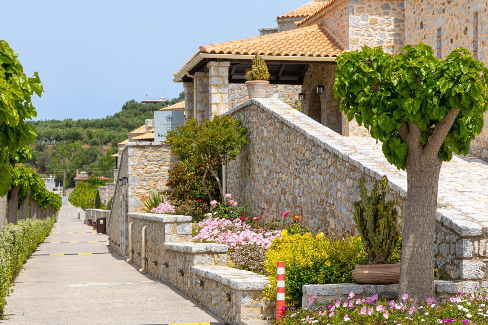 Castello Antico Hotel Gythio Exterior photo