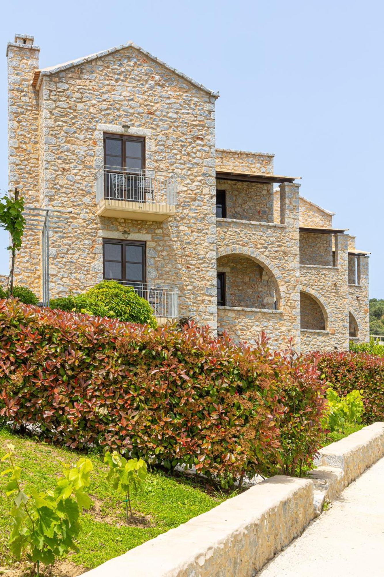 Castello Antico Hotel Gythio Exterior photo