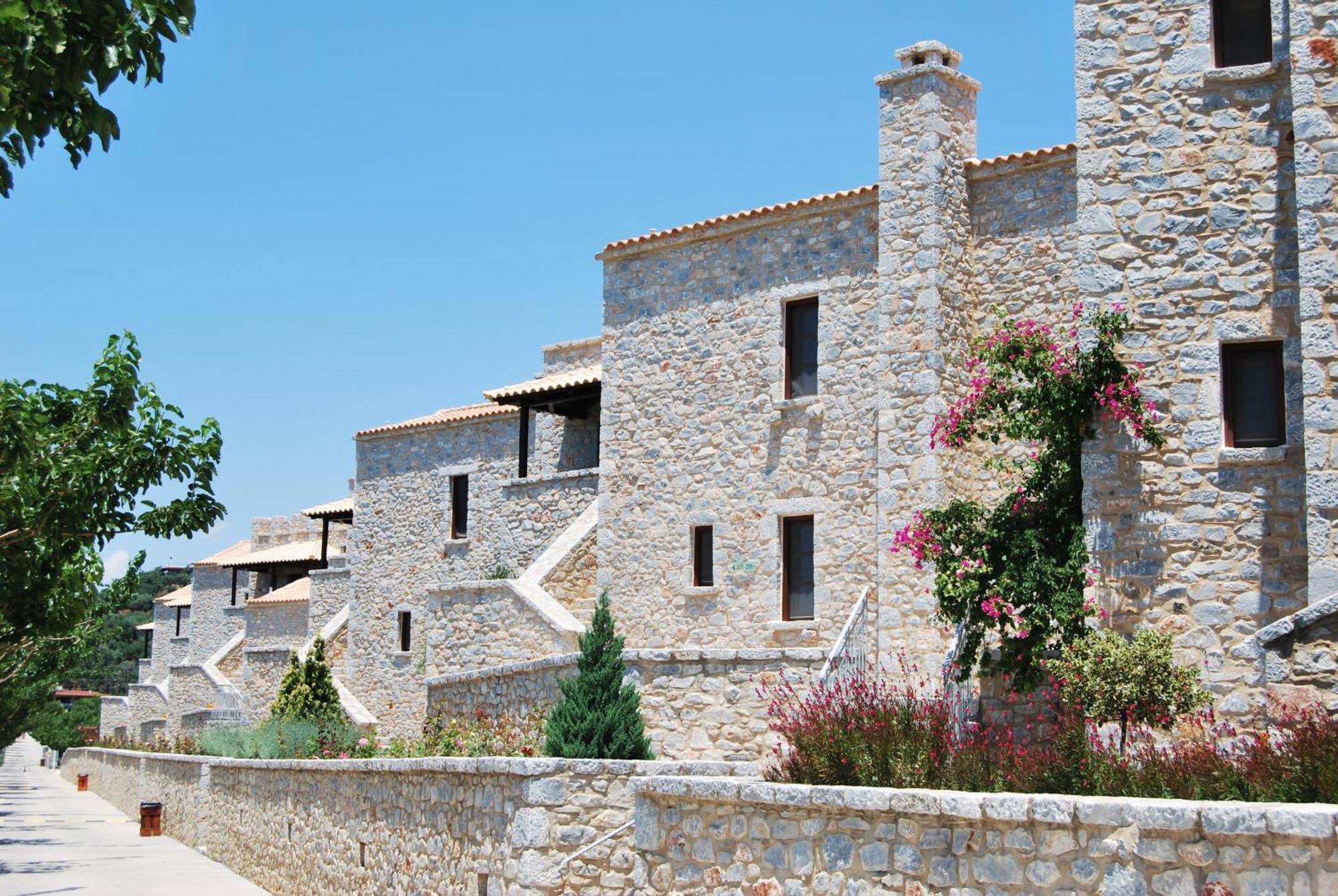 Castello Antico Hotel Gythio Exterior photo